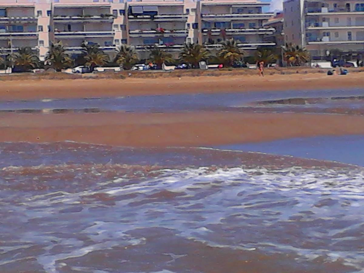 Playa Y Sol Lägenhet Cubelles Exteriör bild